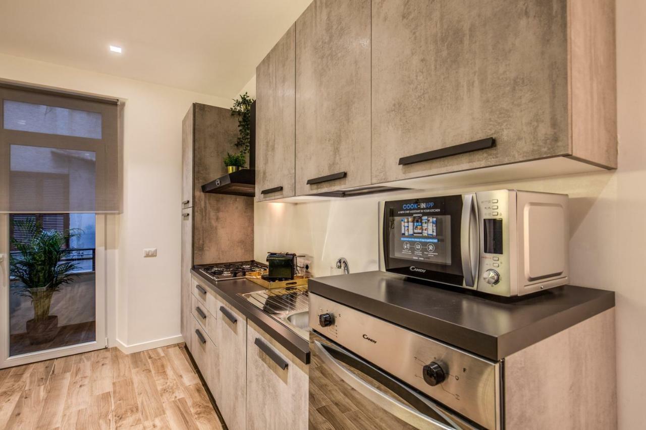Lovely Rome Apartments - Historic City Center Экстерьер фото